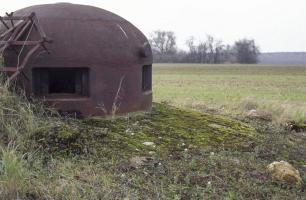 Ligne Maginot - FERME DU BOIS DU FOUR - O10 - (Observatoire d'artillerie) -  Cloche GFM 