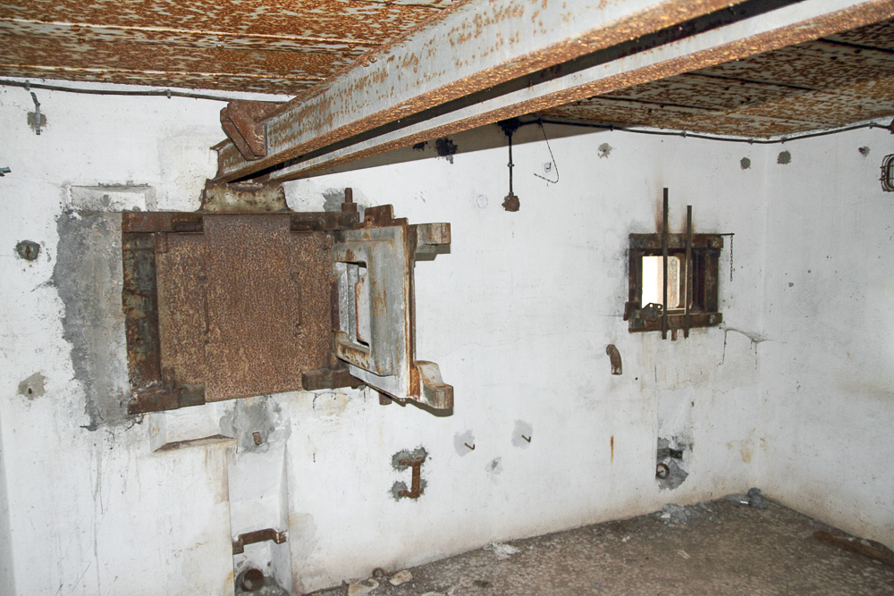 Ligne Maginot - PETERSBERG OUEST - C39 - (Casemate d'infanterie - Simple) - Intérieur de la chambre de tir