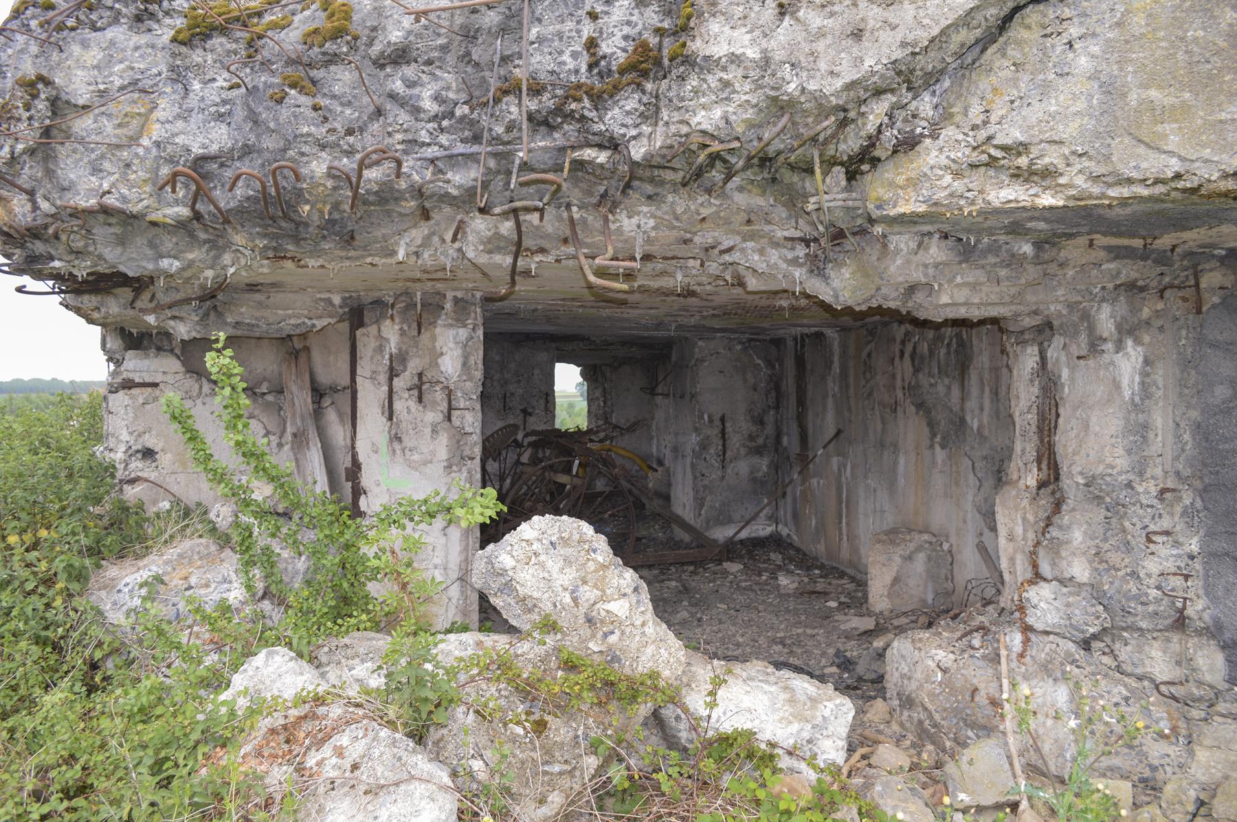 Ligne Maginot - B545 - SAINT WAAST LA VALLEE - (Blockhaus pour canon) - 