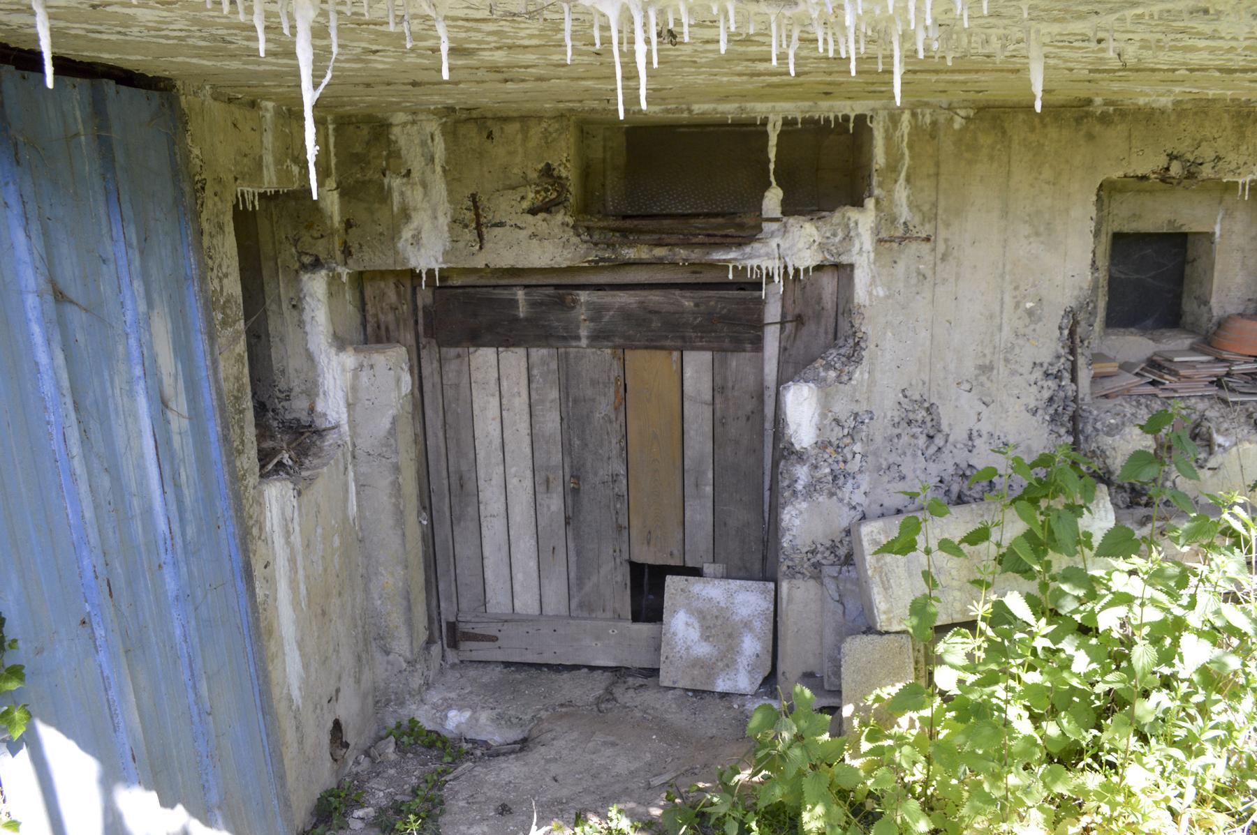 Ligne Maginot - CIMETIERE D'ELESMES - (Blockhaus lourd type STG / STG-FCR - Double) - Les entrées