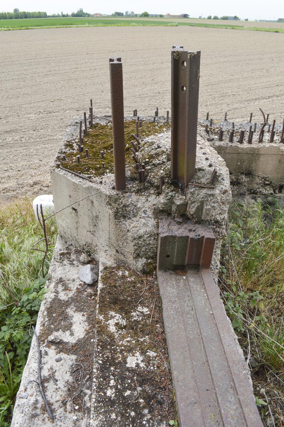 Ligne Maginot - BEF 340 - BLONDE RUE SUD - (Blockhaus pour canon) - 