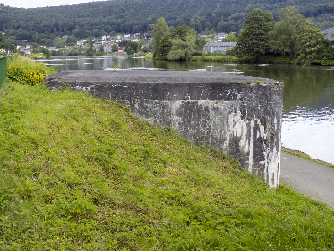 Ligne Maginot - BB61 - BARRAGE DE BOGNY - (Blockhaus pour arme infanterie) - L’arrière, et le direction de tir 