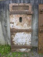 Ligne Maginot - DAMBACH EGLISE - (Casemate d'infanterie - Simple) - Porte blindé déposé sur le mur de l'enceinte de l'église