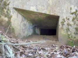 Ligne Maginot - 73BIS - LE CHENE - (Blockhaus pour arme infanterie) - Face frontale, créneau droite