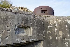 Ligne Maginot - BOVENBERG - BCA2 - (Casemate d'artillerie) - Cloche GFM
Noter le créneau factice