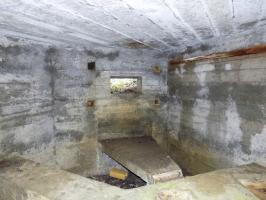 Ligne Maginot - 4B - LES ENTRECOURS NORD - (Blockhaus pour canon) - Créneau Hotchkiss