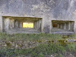 Ligne Maginot - 9A - ROUTE DE ROUVROY - (Blockhaus pour canon) - Créneaux AC (gauche) et Hotchkiss