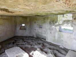 Ligne Maginot - 9A - ROUTE DE ROUVROY - (Blockhaus pour canon) - Créneaux FM (gauche), Hotchkiss (centre), AC (droite)