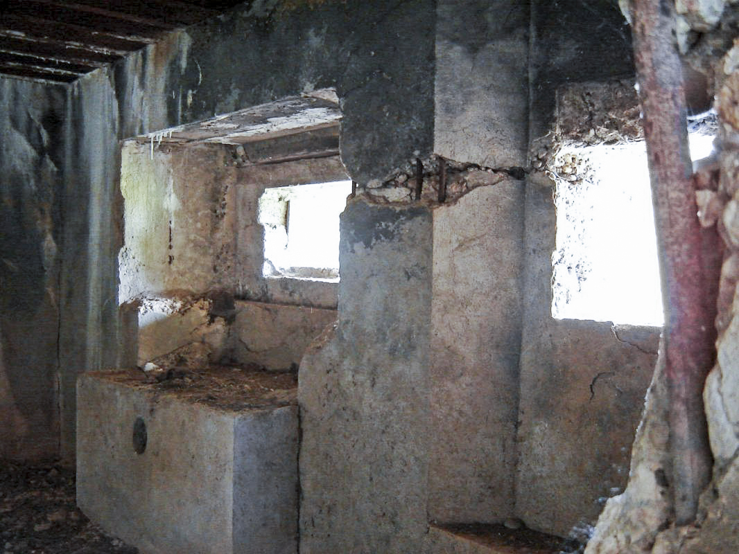 Ligne Maginot - 74 - LES FOURCHES - (Blockhaus lourd type STG / STG-FCR - Double) - L'une des chambres de tir