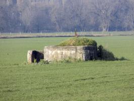 Ligne Maginot - 22BIS - BREVILLY NORD-OUEST - (Blockhaus pour arme infanterie) - Pris du sud, protection pour l'entrée à gauche