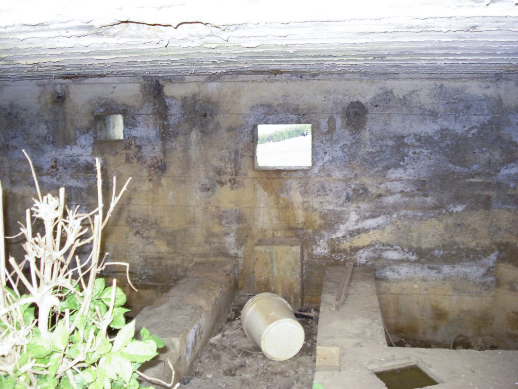 Ligne Maginot - 26E - COTE DE MOREFOSSE - (Blockhaus pour canon) - L’intérieur, créneau frontal pour AC