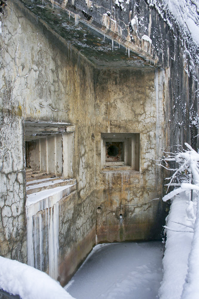 Ligne Maginot - MOLVANGE - A9 - (Ouvrage d'artillerie) - Entrée munitions
Fossé diamant 