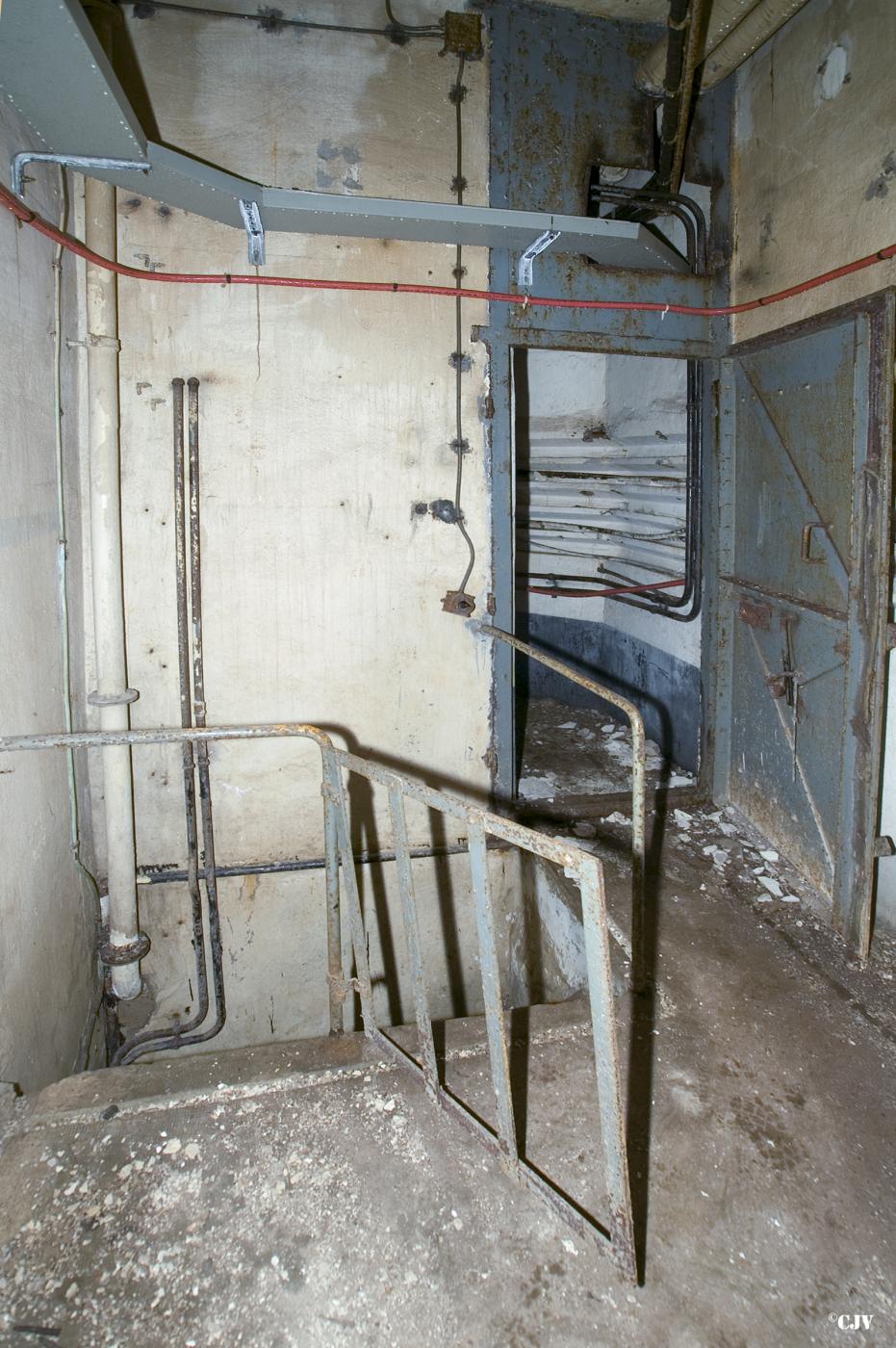Ligne Maginot - MOLVANGE - A9 - (Ouvrage d'artillerie) - Entrée munitions
Passage vers l'autre chambre de tir