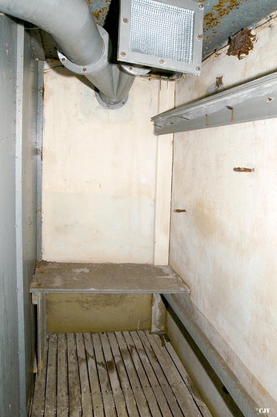 Ligne Maginot - MOLVANGE - A9 - (Ouvrage d'artillerie) - Entrée munitions
Chambre de deshabillage
