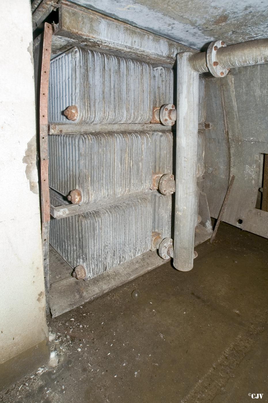 Ligne Maginot - MOLVANGE - A9 - (Ouvrage d'artillerie) - Entrée des hommes
Traitement de l'air