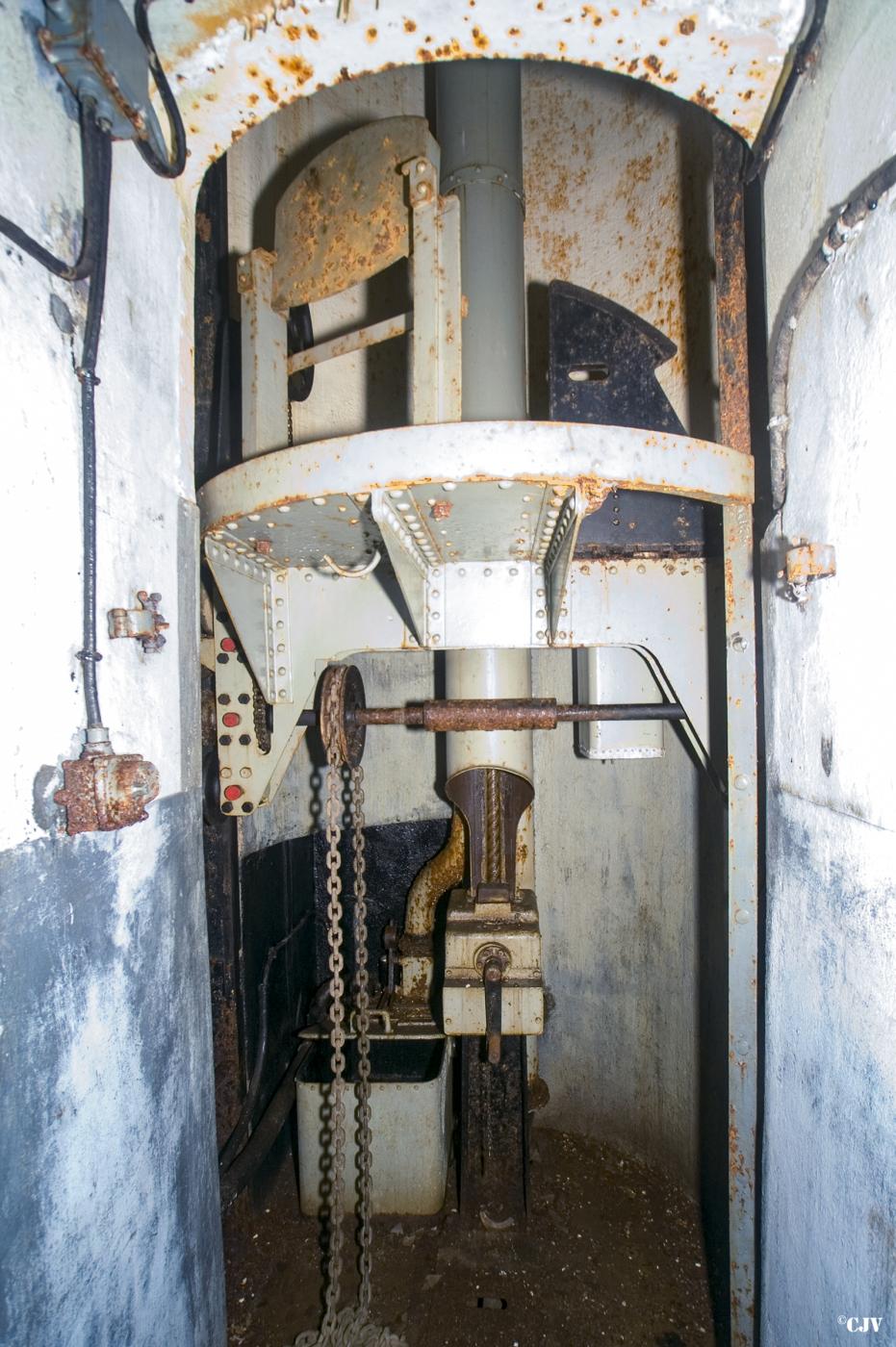 Ligne Maginot - MOLVANGE - A9 - (Ouvrage d'artillerie) - Bloc 1
Cloche JM