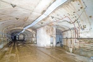 Ligne Maginot - MOLVANGE - A9 - (Ouvrage d'artillerie) - Gare avec galerie vers le magasin M1, modifiée à l'époque OTAN