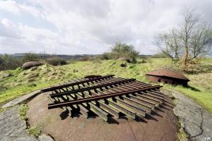 Ligne Maginot - VELOSNES - (Ouvrage d'artillerie) - Bloc 1
Tourelle pour deux armes mixtes