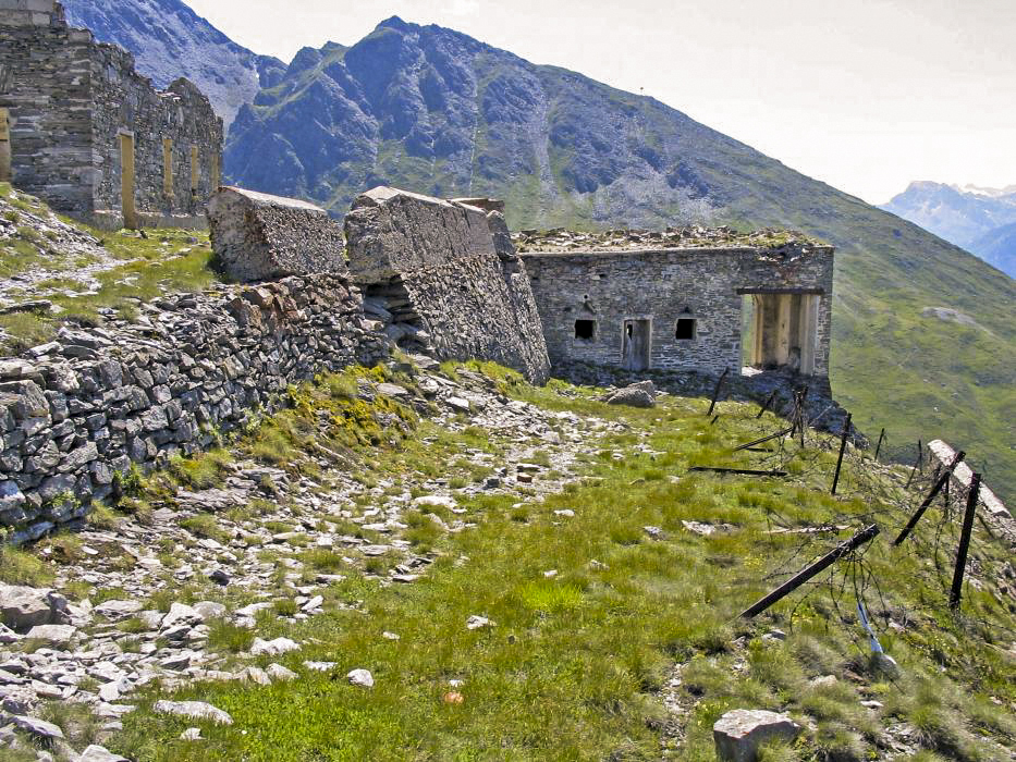 Ligne Maginot - PETITE TURRA Nord (Casernement) - Casernement et entrée nord du fort vu de l’intérieur