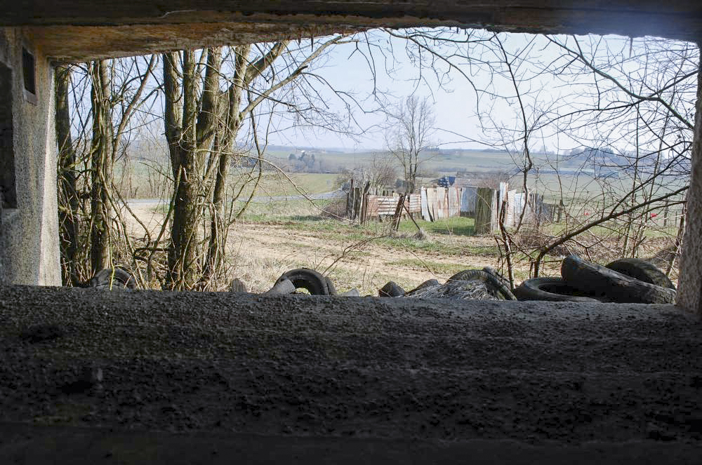 Ligne Maginot - MB221 - (Blockhaus pour canon) - Le champ de tir par le créneau