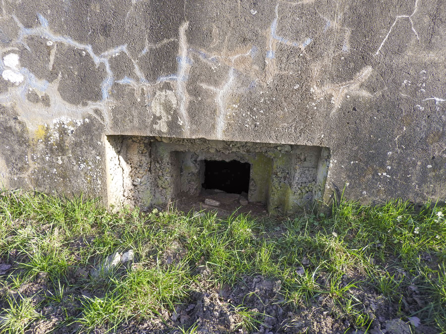 Ligne Maginot - CB611 - MOULIN BAS EST - (Blockhaus pour arme infanterie) - La façade arrière pour FM.