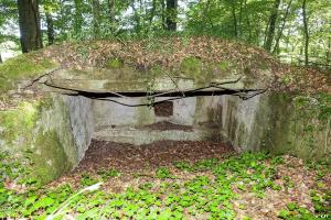 Ligne Maginot - UBERNIED 10 - (Blockhaus pour canon) - Le blockhaus n'est plus qu'un bouclier