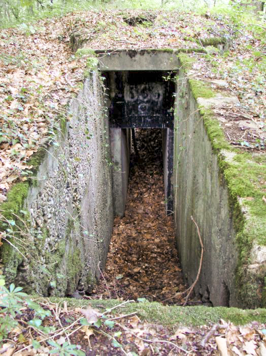 Ligne Maginot - CT26 - (Cuve pour arme d'infanterie) - La tranchée d'entrée