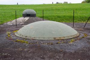 Ligne Maginot - SCHOENENBOURG - (Ouvrage d'artillerie) - Bloc 3
Tourelle 75 éclipsée et cloche GFM