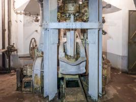 Ligne Maginot - SCHOENENBOURG - (Ouvrage d'artillerie) - Bloc 2 
Etage inférieur de la tourelle mitrailleuse