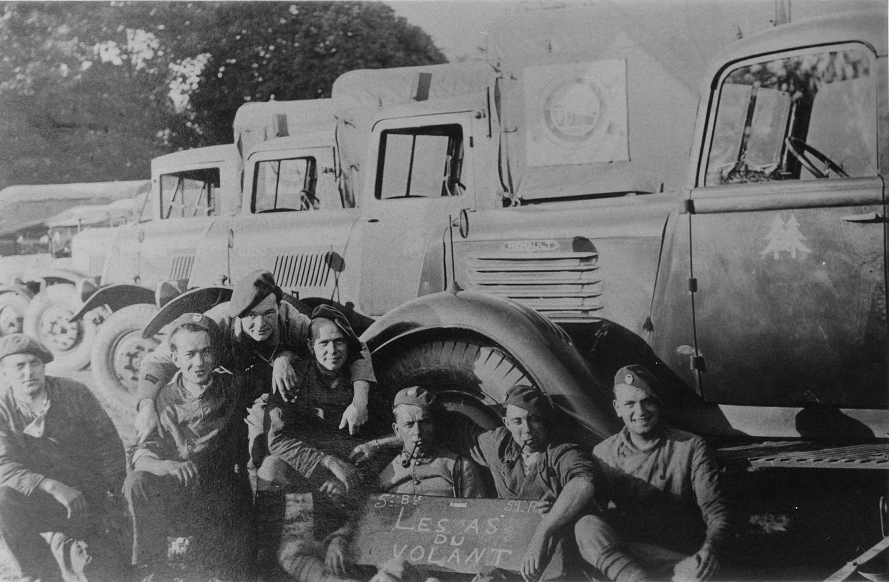 Ligne Maginot - 59° Régiment d'Artillerie Mobile de Forteresse (59° RAMF) - La STH de la 5° batterie en manœuvre a Bitche
Les 'As du volant'