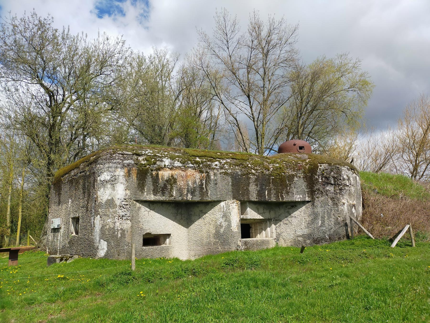 Ligne Maginot - A12 - ERMITAGE SUD - (Casemate d'infanterie - Simple) - 