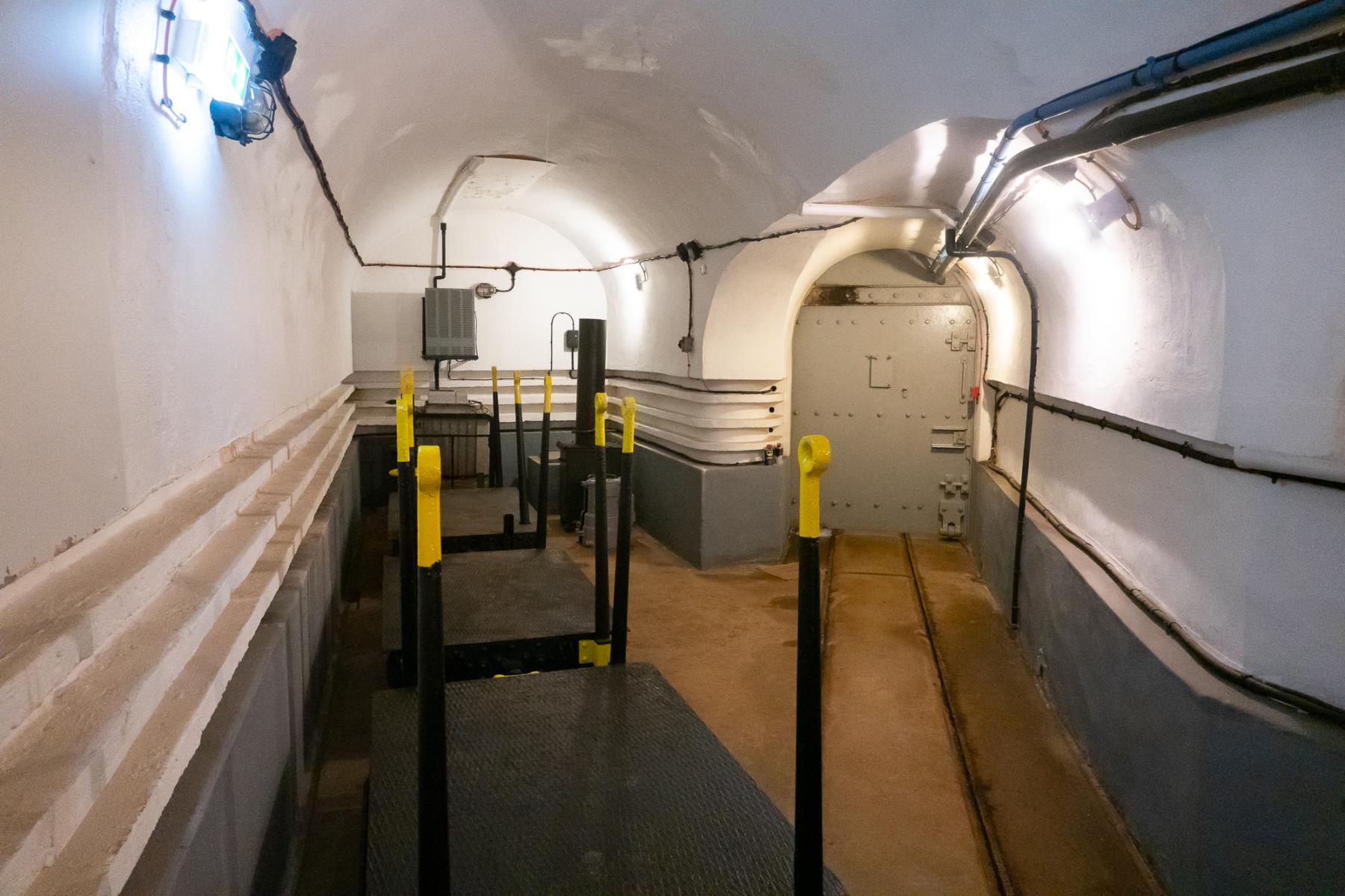 Ligne Maginot - SCHOENENBOURG - (Ouvrage d'artillerie) - Bloc 6
Entrée du bloc à droite