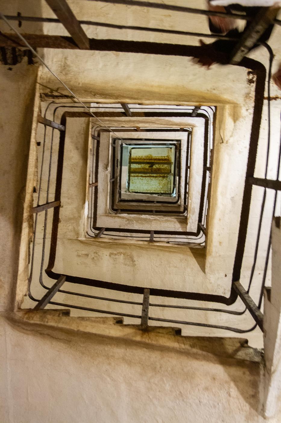 Ligne Maginot - SCHOENENBOURG - (Ouvrage d'artillerie) - Bloc 6
Cage d'escalier vers les étages