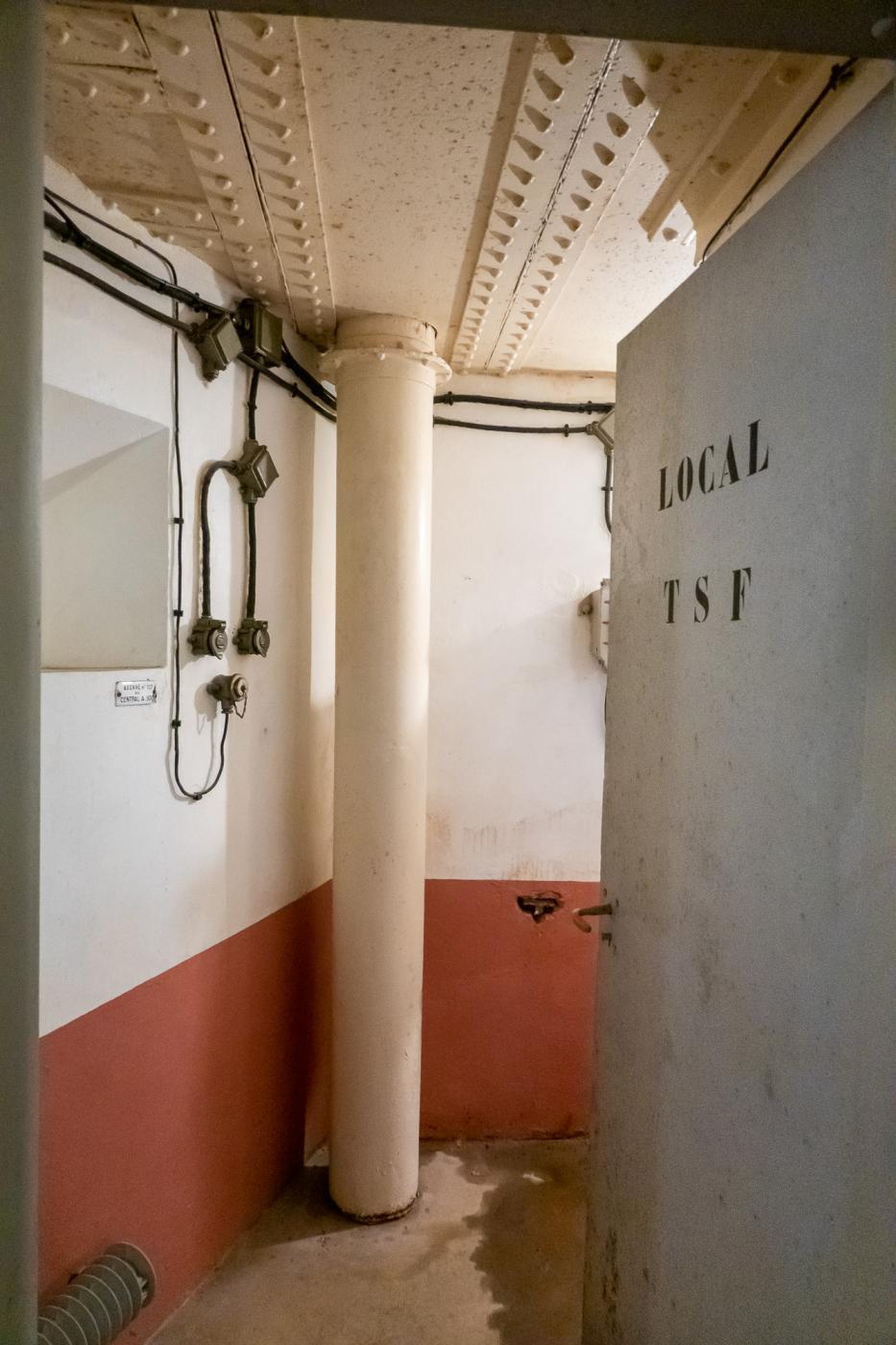 Ligne Maginot - SCHOENENBOURG - (Ouvrage d'artillerie) - Bloc 1
Local TSF