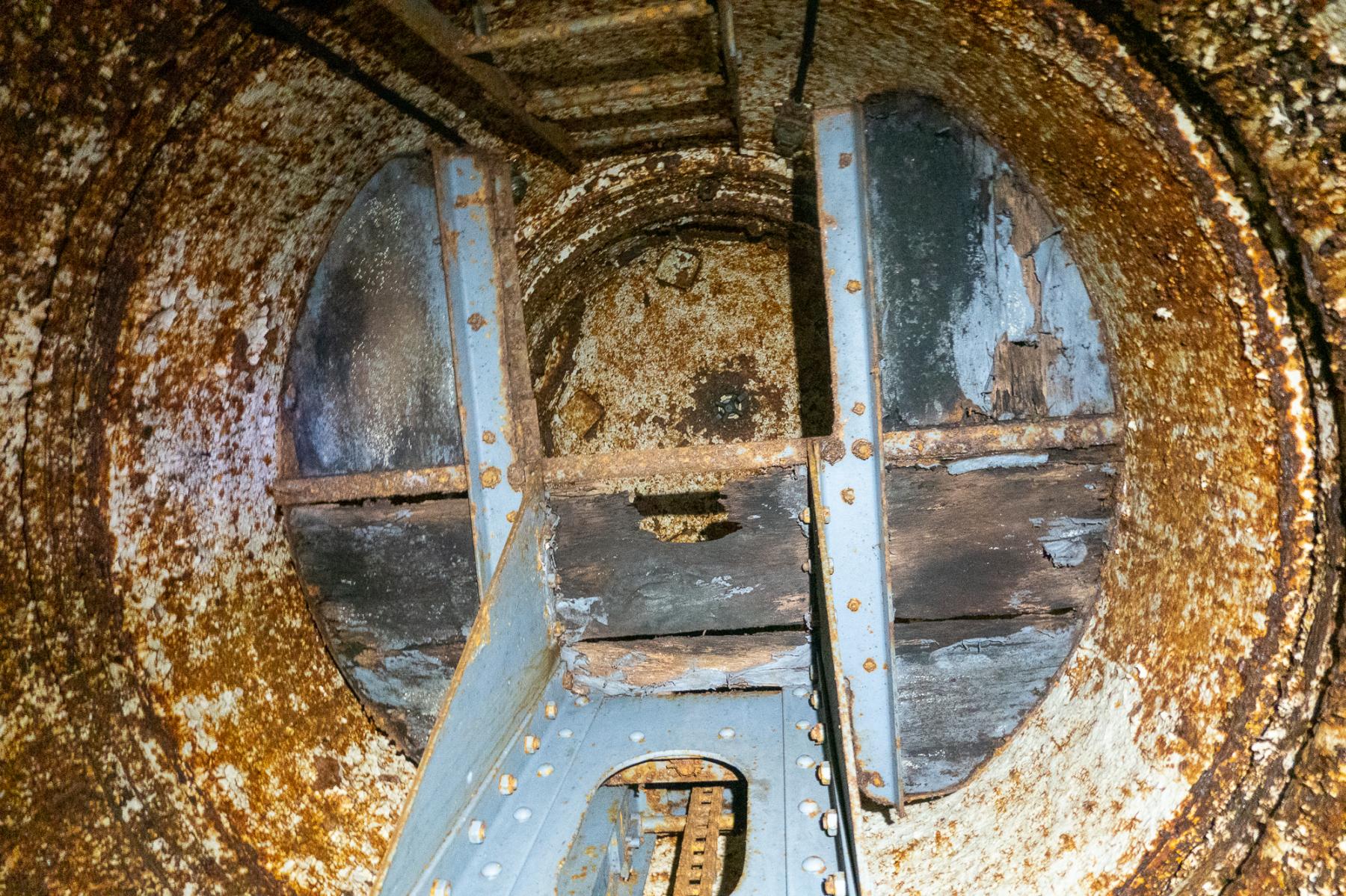 Ligne Maginot - SCHOENENBOURG - (Ouvrage d'artillerie) - Entrée des hommes
Dans l'une des cloches GFM