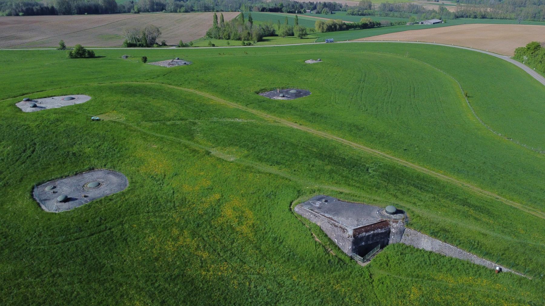 Ligne Maginot - SCHOENENBOURG - (Ouvrage d'artillerie) - Vue d'ensemble à partir du bloc 6