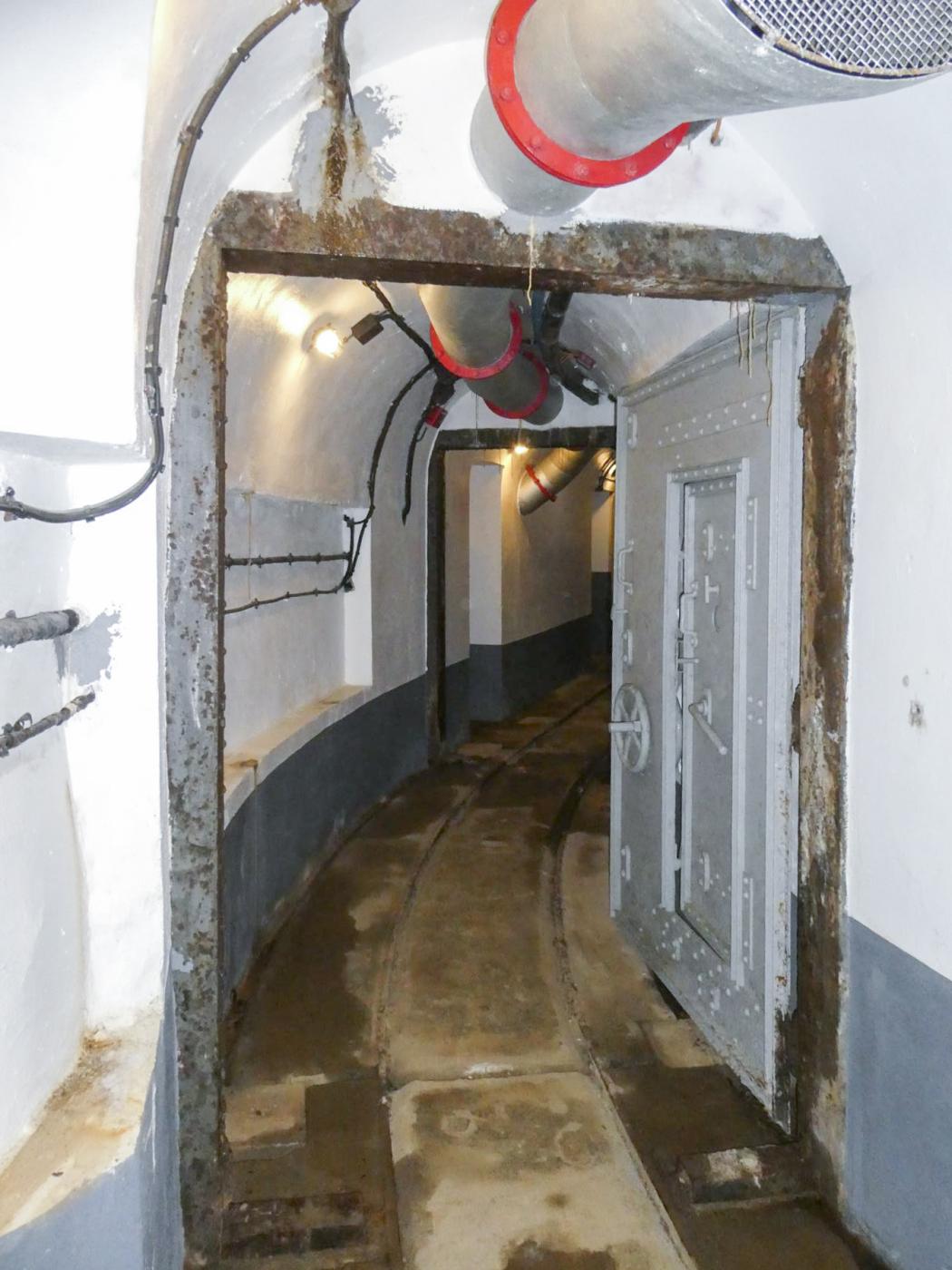 Ligne Maginot - SCHOENENBOURG - (Ouvrage d'artillerie) - Bloc 2
Accès au bloc