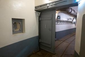 Ligne Maginot - SCHOENENBOURG - (Ouvrage d'artillerie) - Galerie en bas de l’entrée des hommes
Créneau de défense intérieure 
