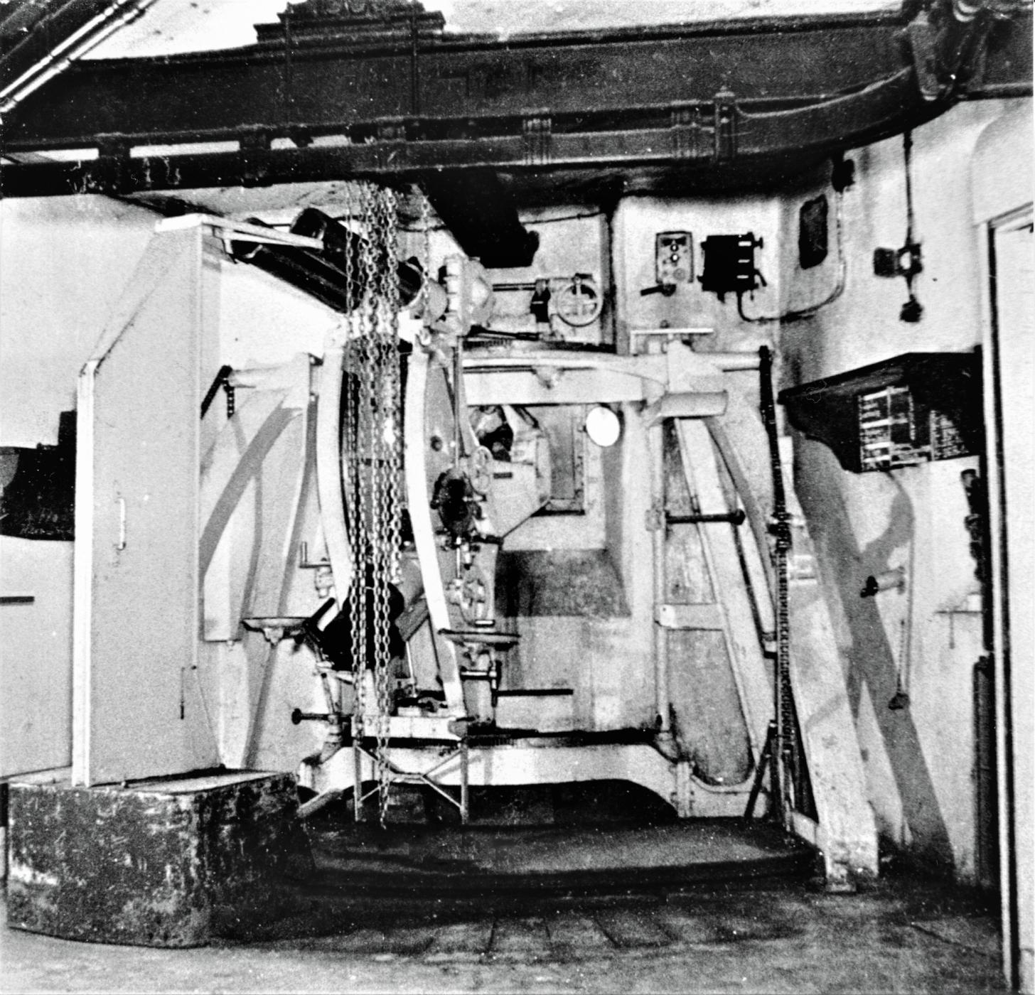 Ligne Maginot - FERMONT - A2 - (Ouvrage d'artillerie) - Le bloc 4
L'une des pièces de 75 mle 32 sous casemate 