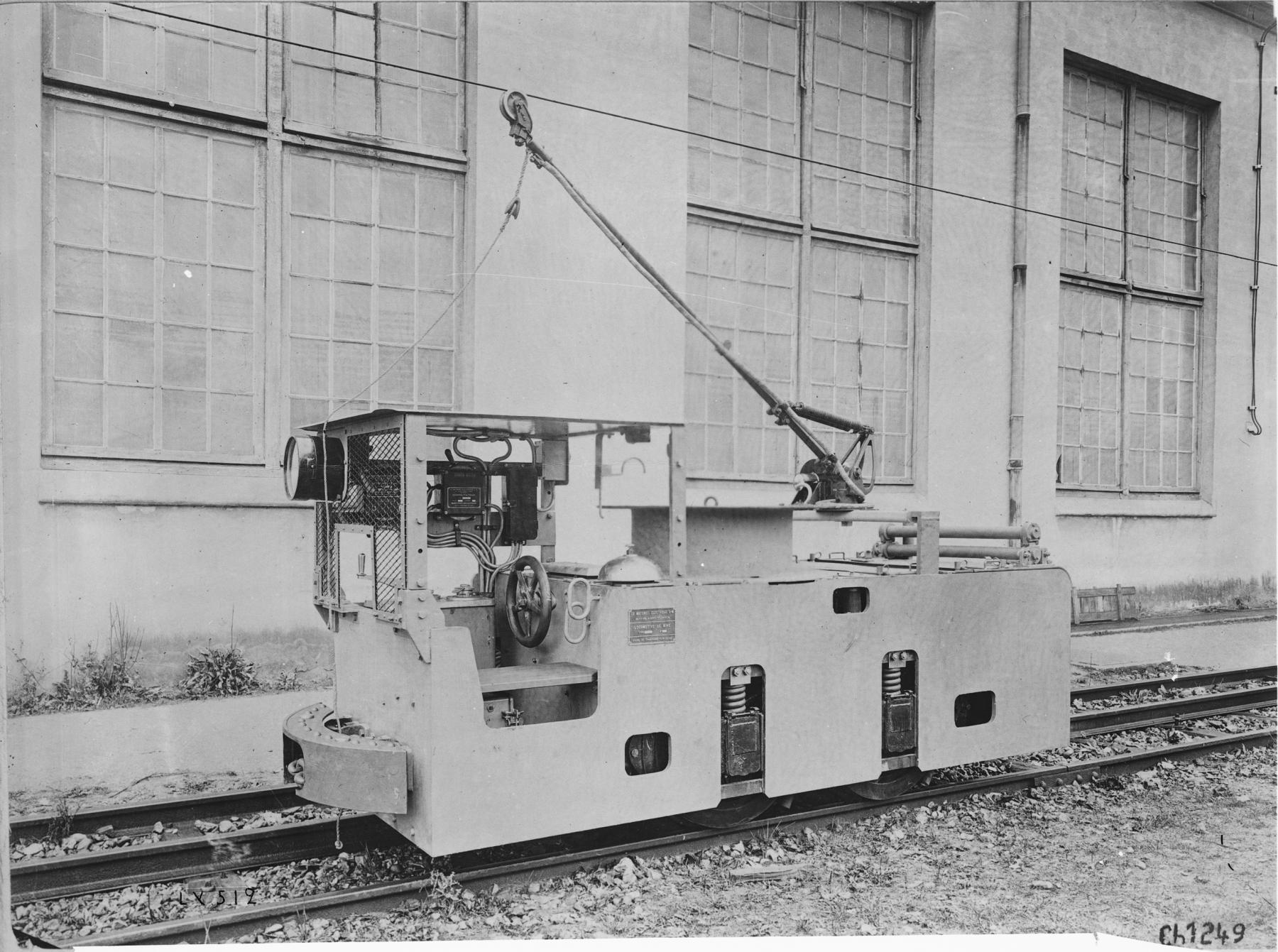 Ligne Maginot - SCHNEIDER-WESTINGHOUSE (SW) - Matériel électrique SW - Schneider-Westinghouse 
Locotracteur électrique type LM 1002 F