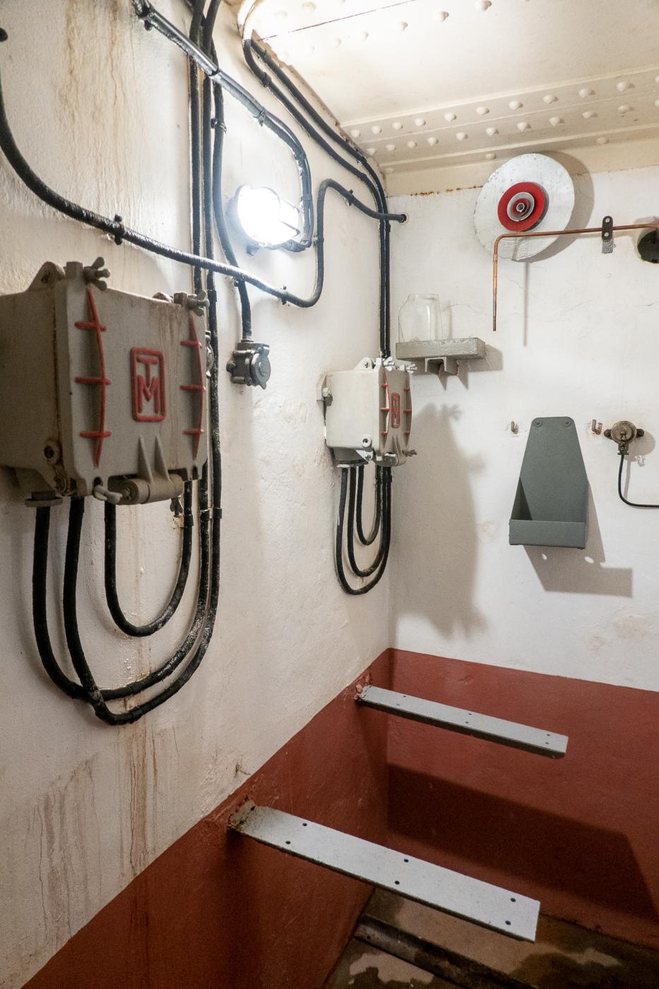Ligne Maginot - SCHOENENBOURG - (Ouvrage d'artillerie) - Bloc 1
Local TSF