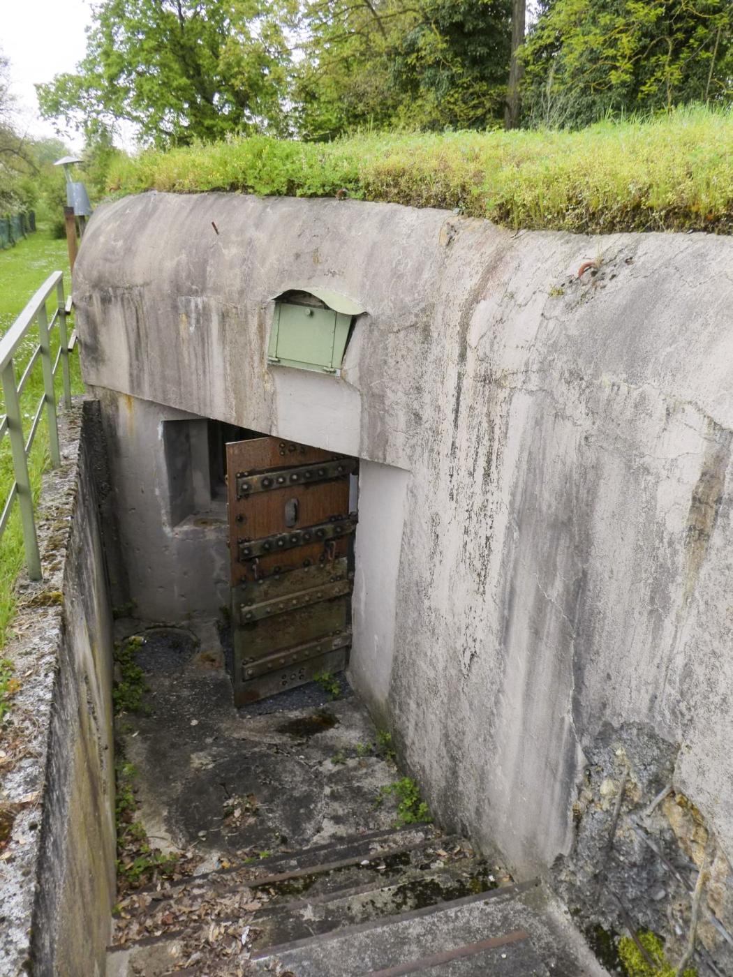 Ligne Maginot - ANCIENNE REDOUTE - (Abri) - L'entrée