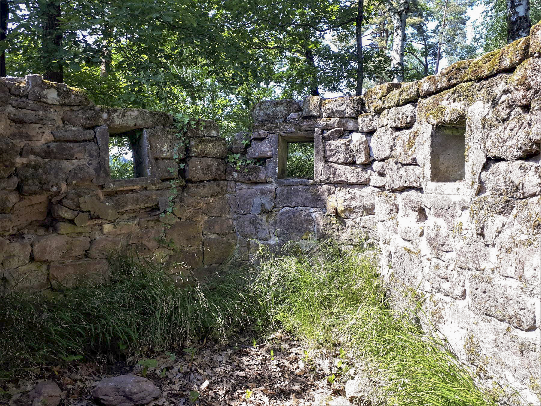 Ligne Maginot - CHATEAU NEUF 2 - (Blockhaus pour arme infanterie) - Les trois créneaux frontaux
