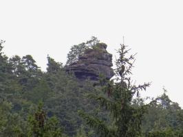 Ligne Maginot - FALKENBERG - (Observatoire d'artillerie) - Le haut de l'observatoire vue depuis le blockhaus de Weihersthal Nord