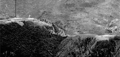 Ligne Maginot - AGAISEN INSTRUCTION - (Stand de tir) - Extrait du panoramique de l'observatoire de la Croix Albaréa. A gauche l'Agaisen, au centre Agaisen Instruction et l'entrée de Agaisen Col, à droite le champ de tir