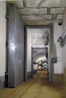 Ligne Maginot - GALGENBERG - A15 - (Ouvrage d'artillerie) - Porte pare-souffle positionnée dans la galerie principale entre la partie avant (blocs, usine, casernement) et la partie arrière (M1 et entrée munitions). 
Elle est destinée à éviter la propagation du souffle du à une explosion du magasin à munitions M1 aux parties avant de l'ouvrage.
Sa fermeture est manuelle