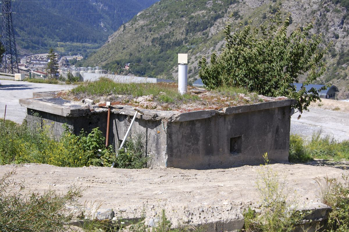 Ligne Maginot - RIEUX ROUX 2 - TUNNEL FERROVIAIRE - (Blockhaus pour arme infanterie) - Côté gauche et arrière