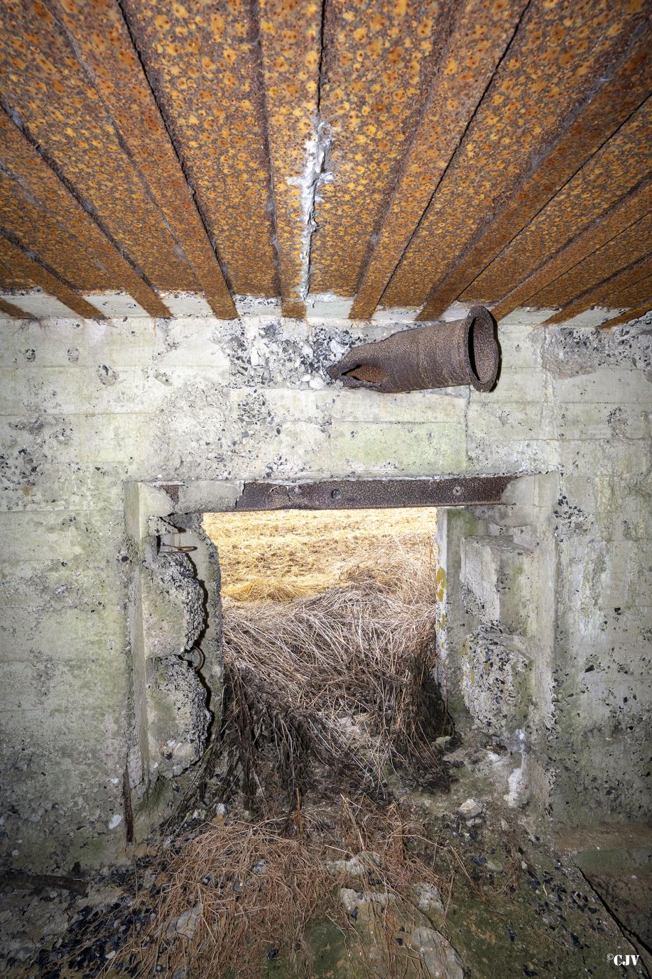 Ligne Maginot - A49 - GLYCINE - (Blockhaus pour canon) - L'entrée du matériel