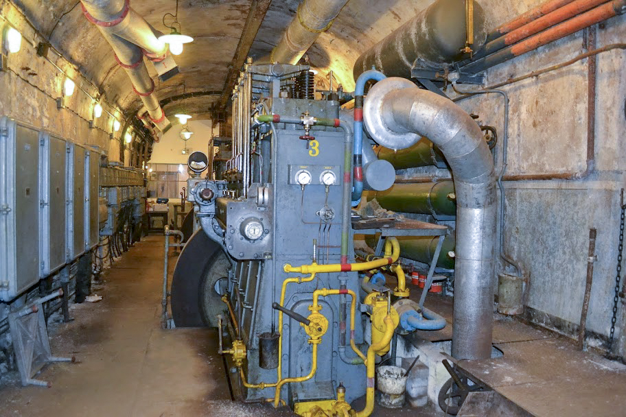 Ligne Maginot - GALGENBERG - A15 - (Ouvrage d'artillerie) - L'usine électrique
Groupe électrogène à moteur SGCM G3VU42