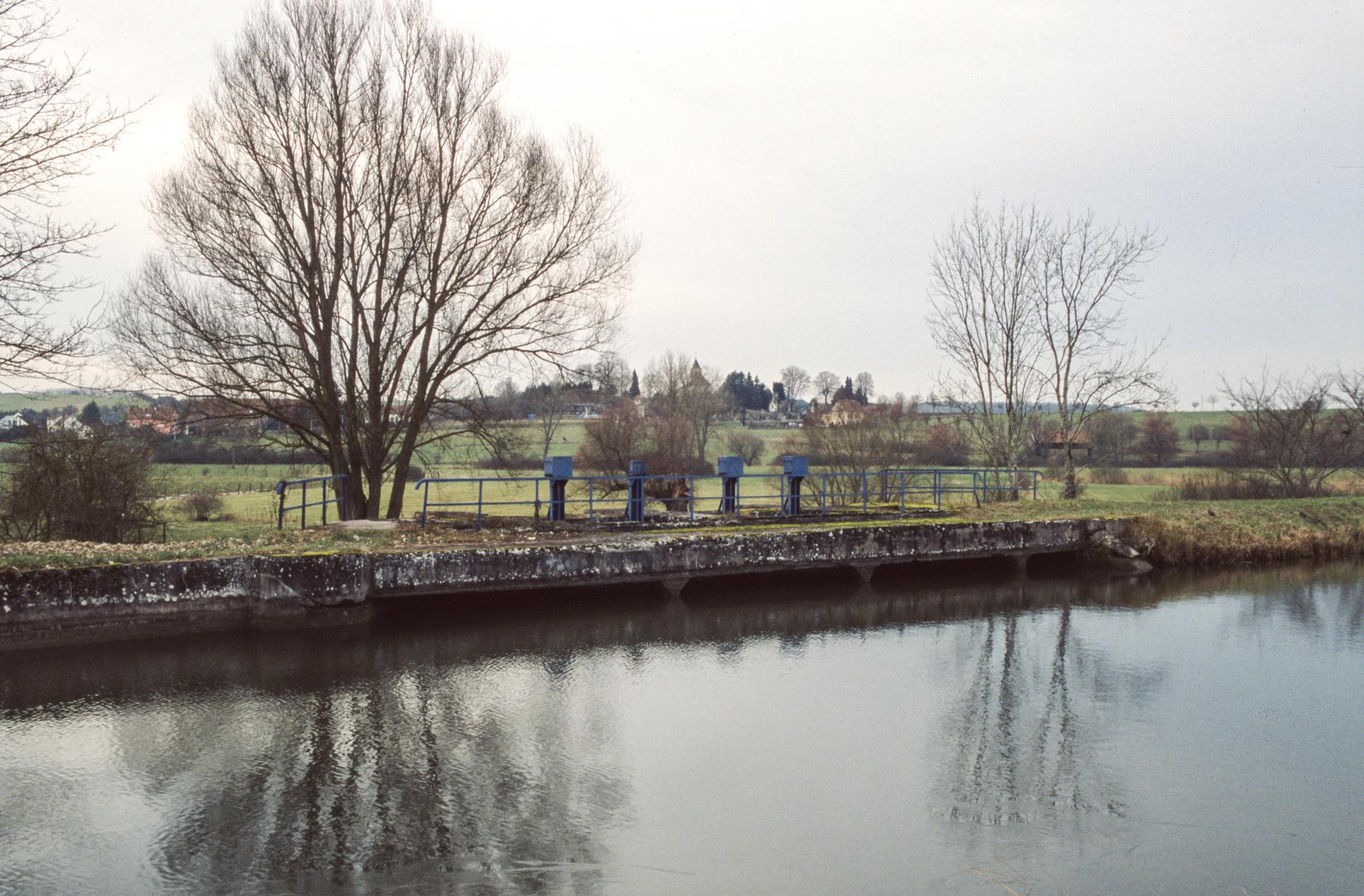 Ligne Maginot - DIGUE DE SARRALBE (VANNES DE VIDANGE) - (Inondation défensive) - Face canal